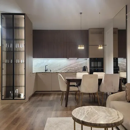 Praga Prestige Apartment, Balcony And Garage